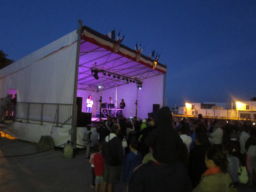 Un karaoké géant le 26/07/2015 sur le port de La-Flotte-en-Ré (17)